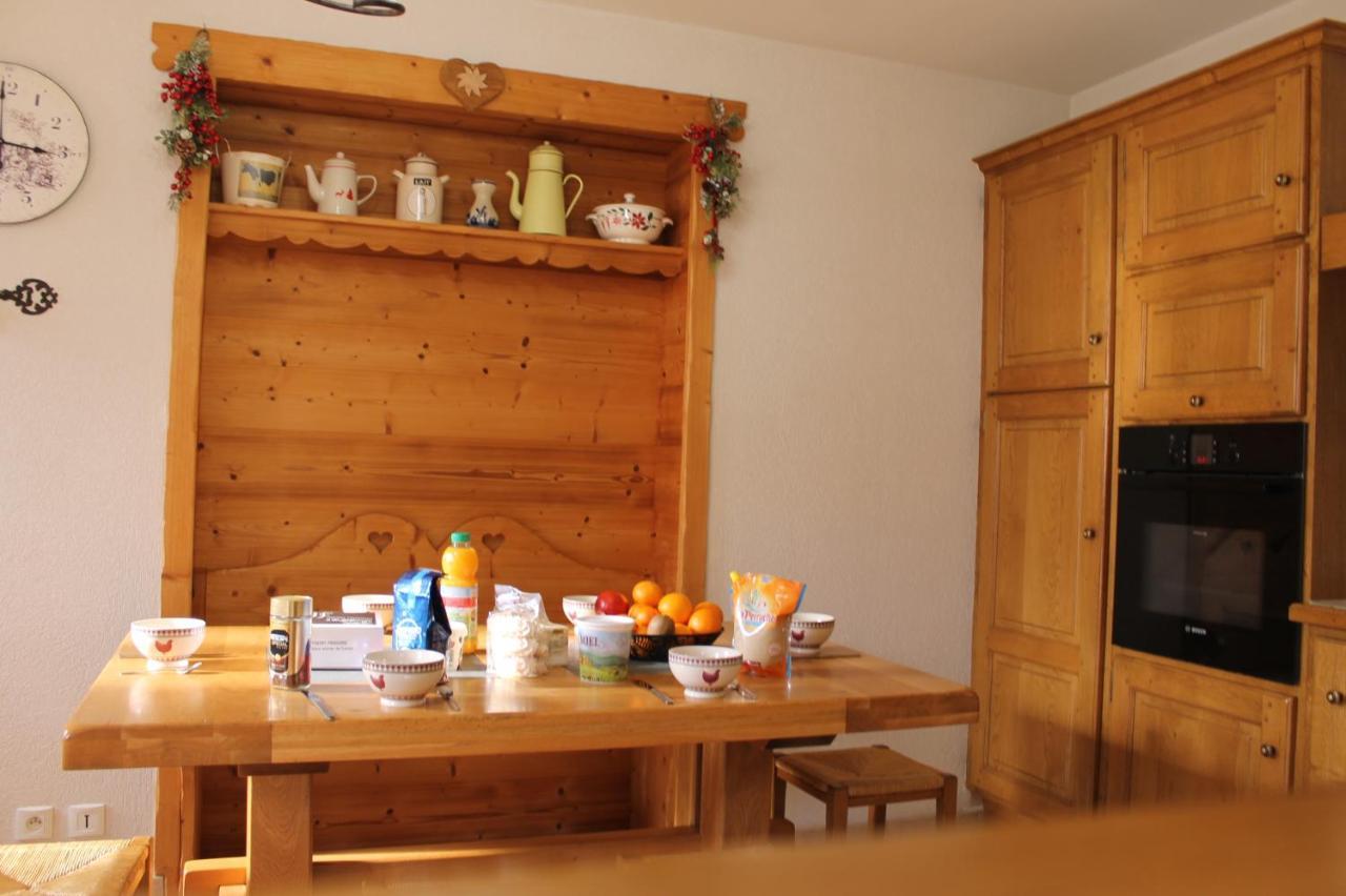 La Ferme De Sous-Lachat Samoens Bagian luar foto