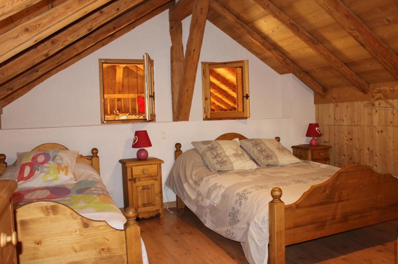 La Ferme De Sous-Lachat Samoens Bagian luar foto