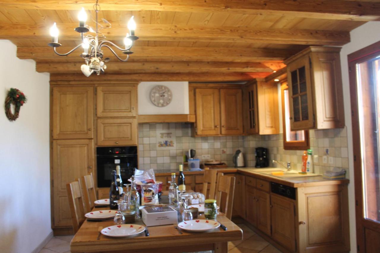 La Ferme De Sous-Lachat Samoens Bagian luar foto