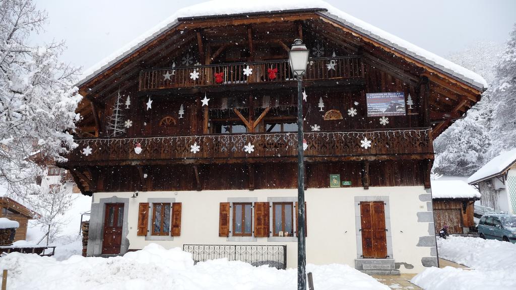La Ferme De Sous-Lachat Samoens Bagian luar foto